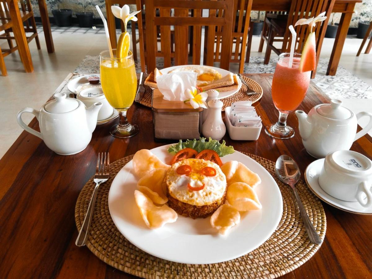The Laviana Hotel โลวินา ภายนอก รูปภาพ