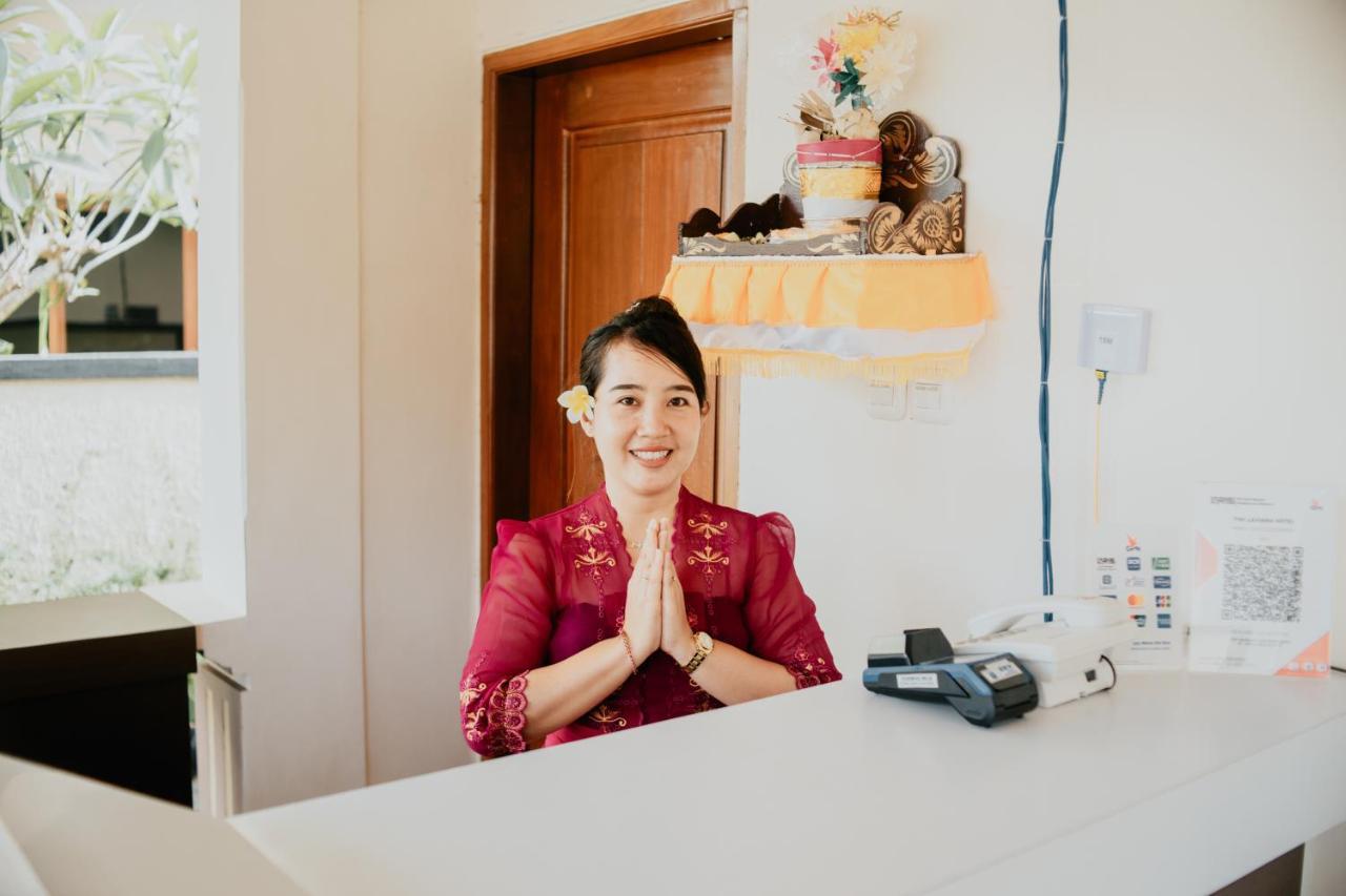 The Laviana Hotel โลวินา ภายนอก รูปภาพ