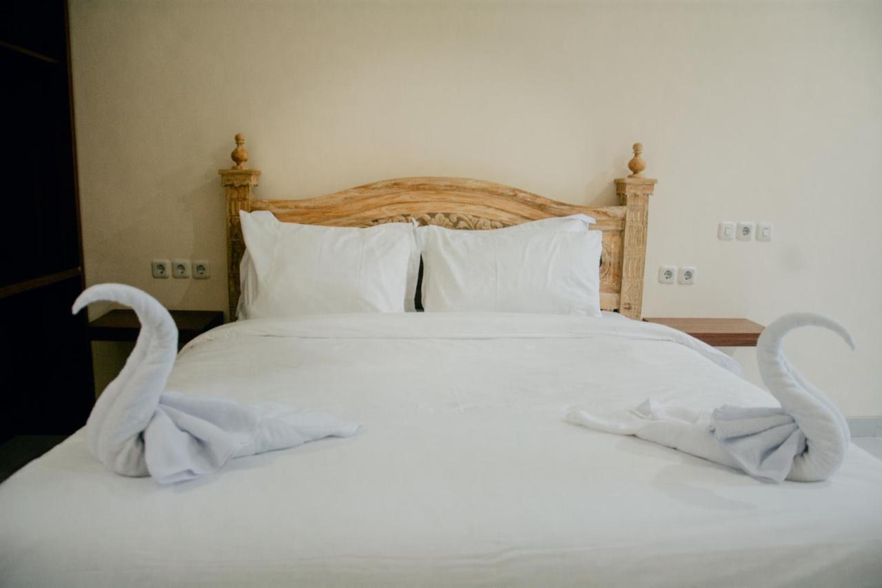 The Laviana Hotel โลวินา ภายนอก รูปภาพ